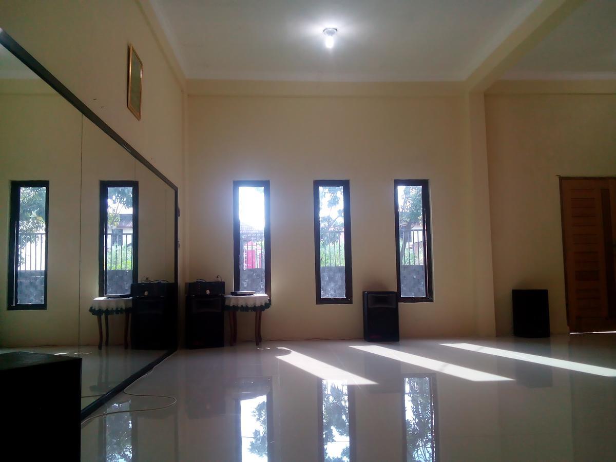 Hotel Pondok Cemara Medan Exterior foto
